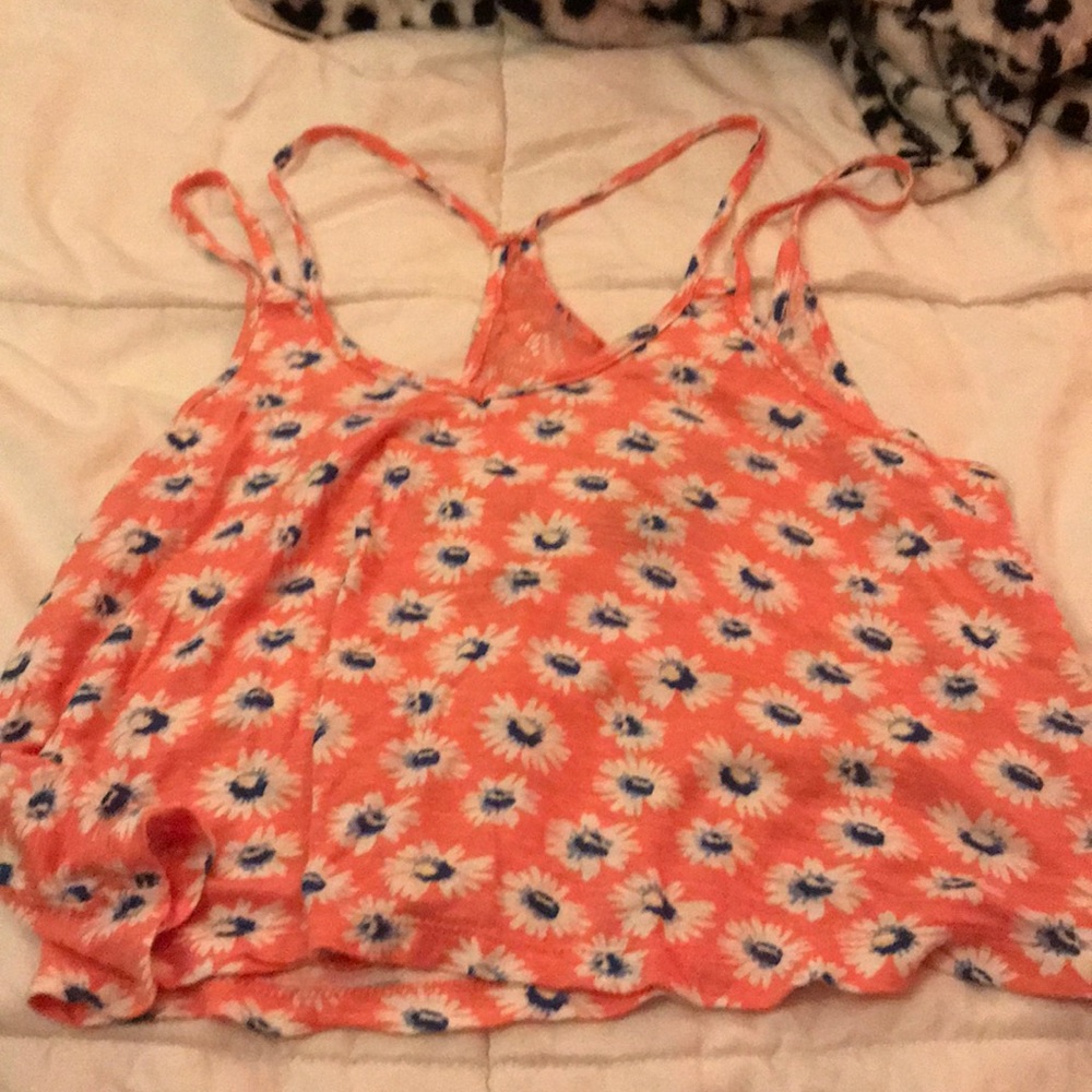 Crop top nice looking woth a bralette